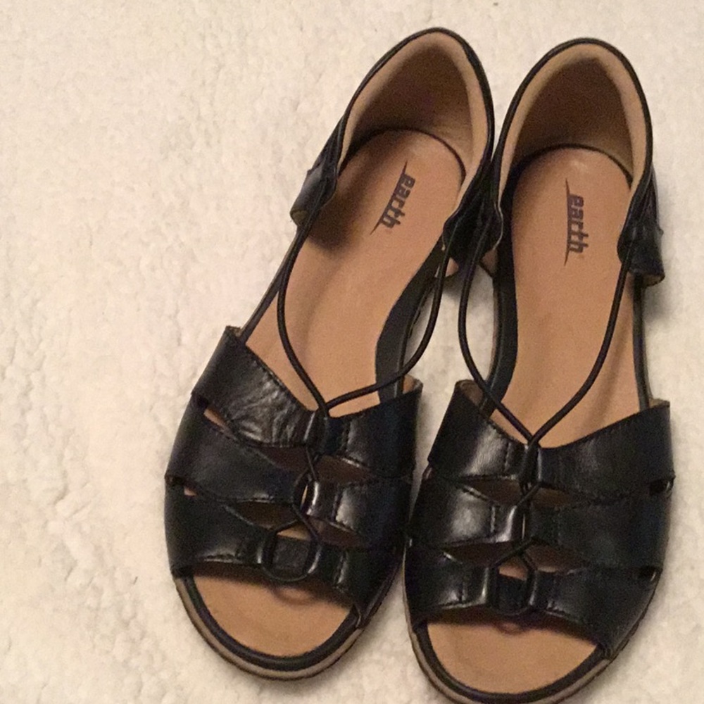 Earth shoes